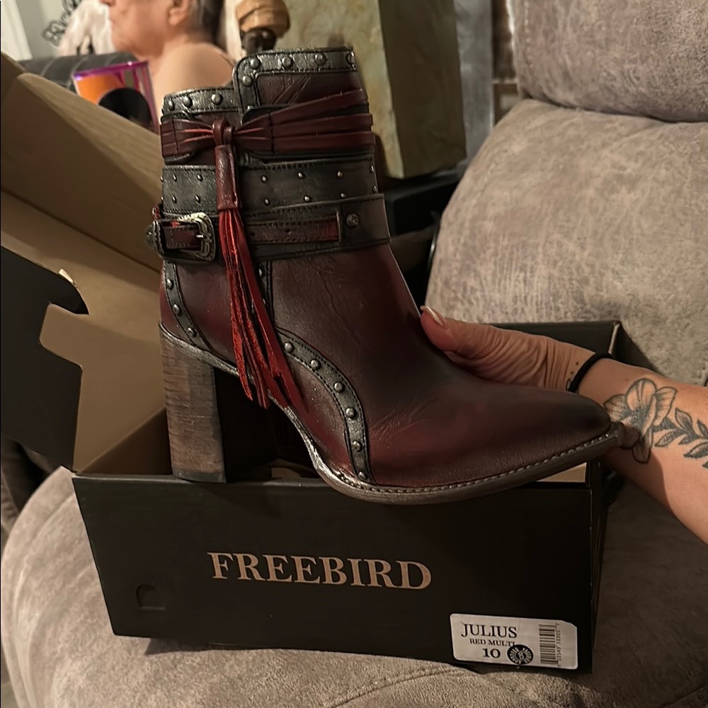 Freebird Burgundy and Black Heeled Boots